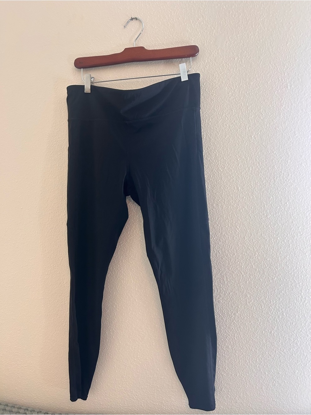 Vuori Black Stride Leggings